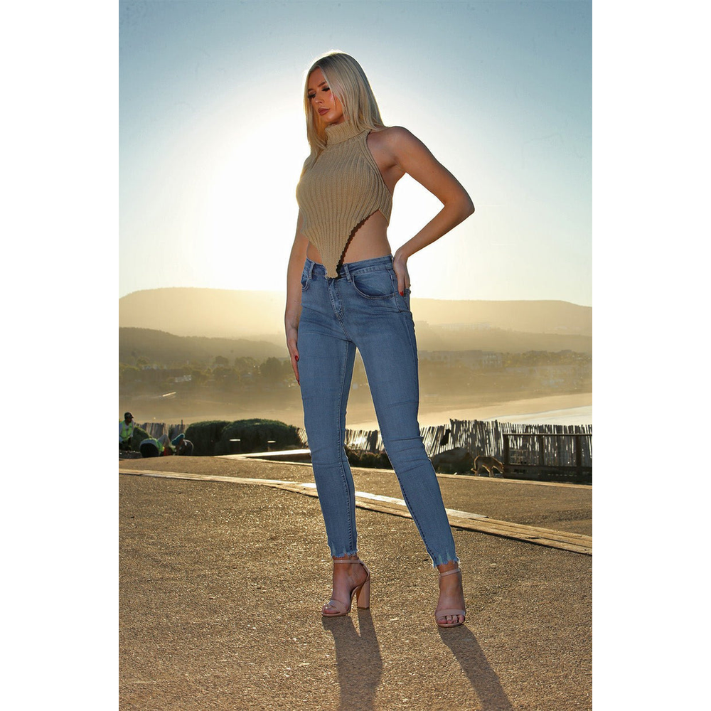 High Neck Roll Knitted Backless Front Cropped Top