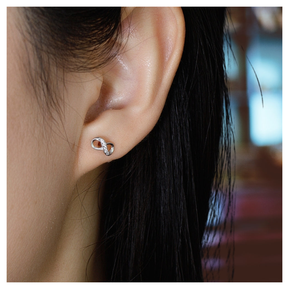 Boucles d'oreilles à tige Infinity