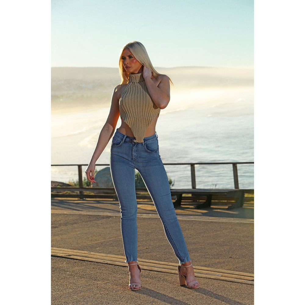 High Neck Roll Knitted Backless Front Cropped Top